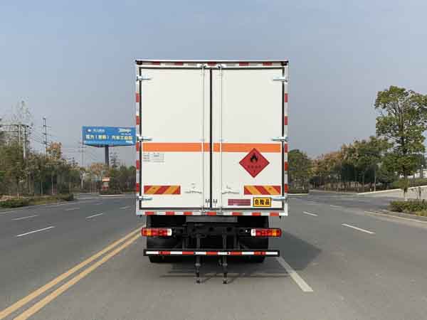 炎帝牌SZD5180XRYBJ6易燃液體廂式運輸車